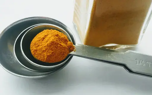 강황 최신 연구 동향, 전통을 입증하는 과학 썸네일